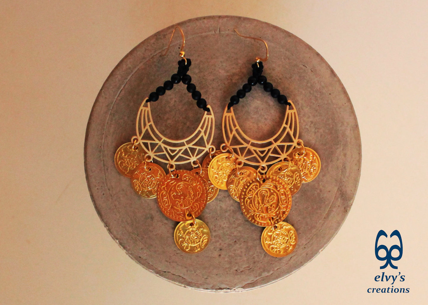 Gold Macrame Earrings with Onyx Gemstones Gypsy Earrings with Coins Boho Dangle with Coins, Μακραμέ Σκουλαρίκια με Χρυσά Φλουριά και Κρυστάλλους Όνυχα