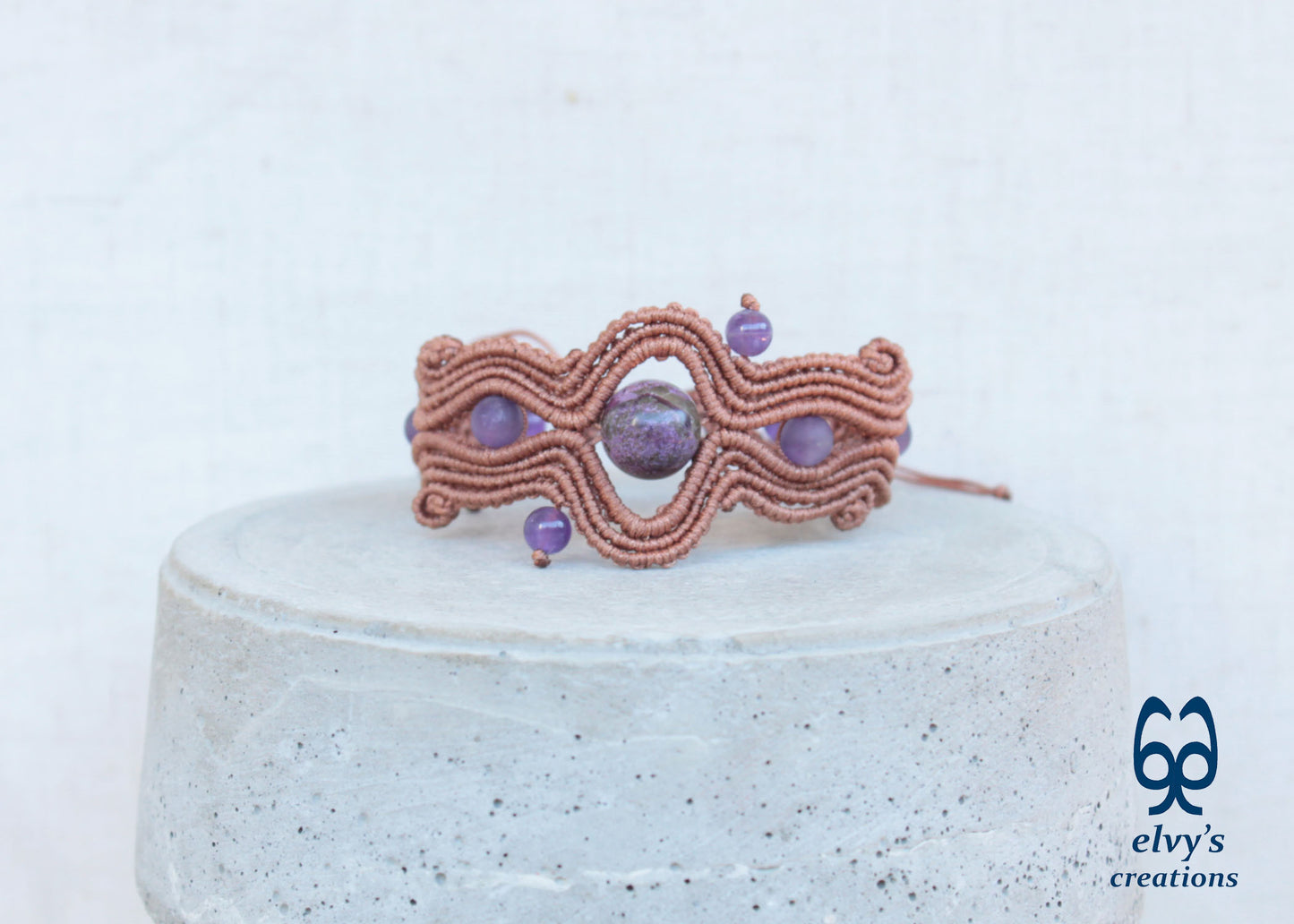 Bronze Beige Macrame Bracelet with Amethyst