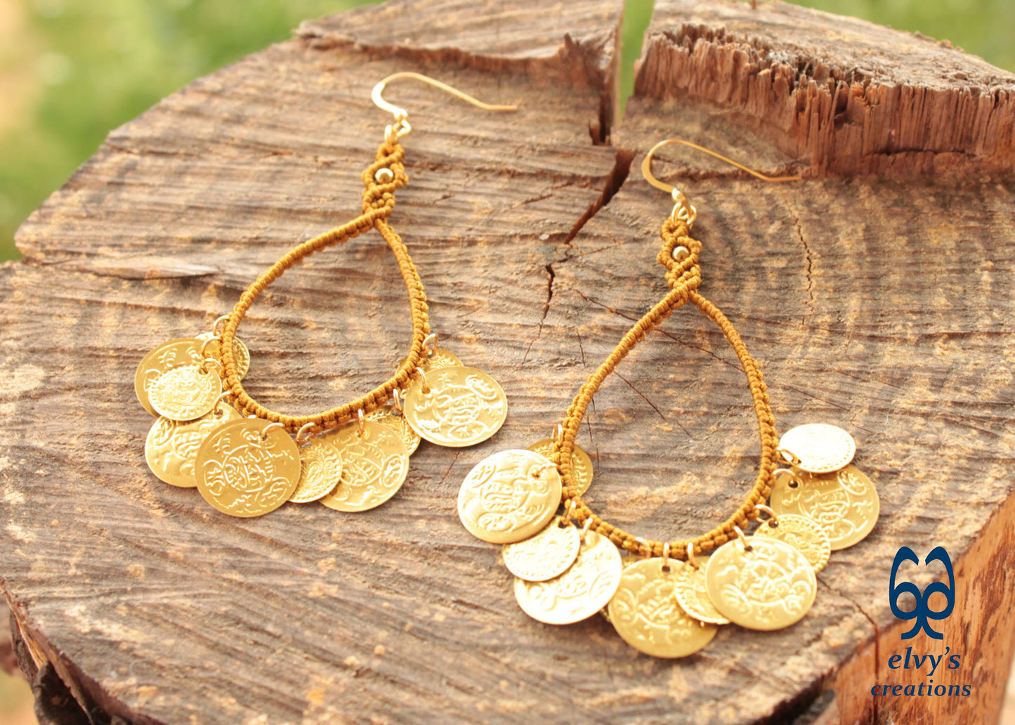 Gold Handmade Macrame Earrings Long Dangle with Amethyst Gemstones, Χρυσά Μακραμέ Σκουλαρίκια με Φλουριά