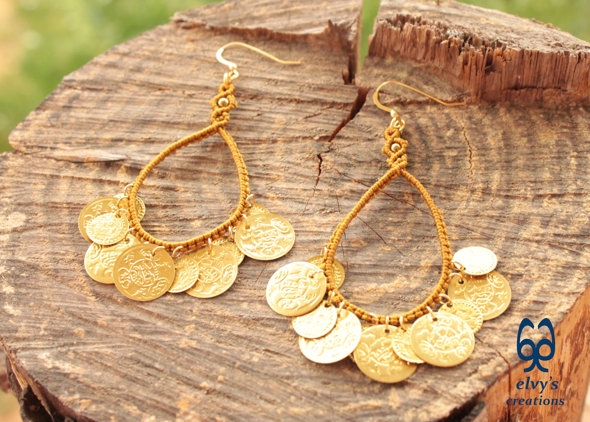 Gold Handmade Macrame Earrings Long Dangle with Amethyst Gemstones, Χρυσά Μακραμέ Σκουλαρίκια με Φλουριά