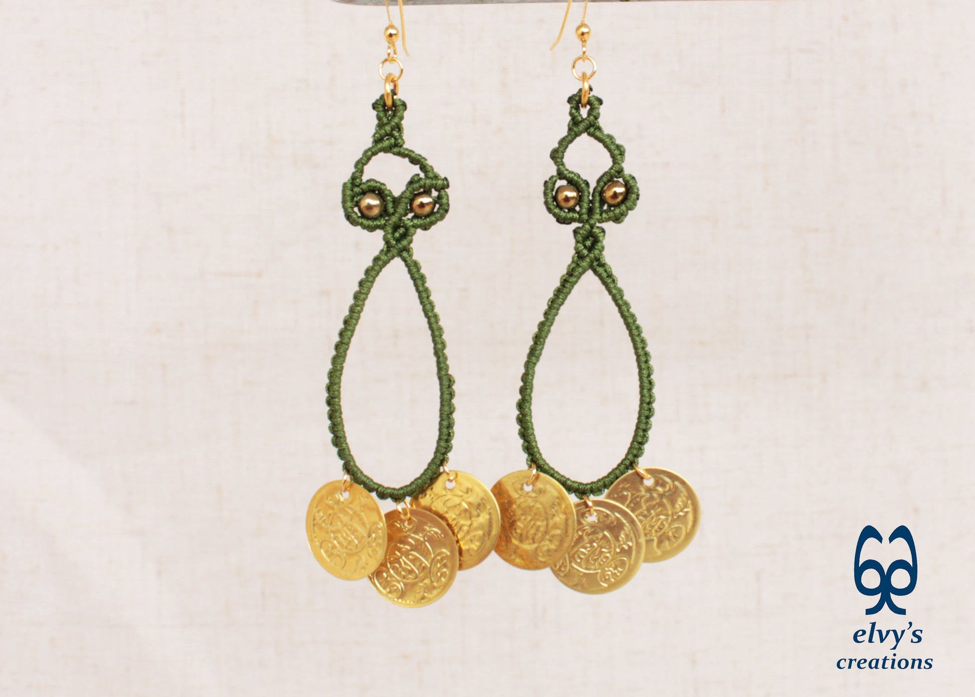 Green Macrame Earrings with Hematite Gemstones Gypsy Earrings with Coins Boho Dangle with Coins, Μακραμέ Σκουλαρίκια με Χρυσά Φλουριά και Κρυστάλλους Αιματίτη