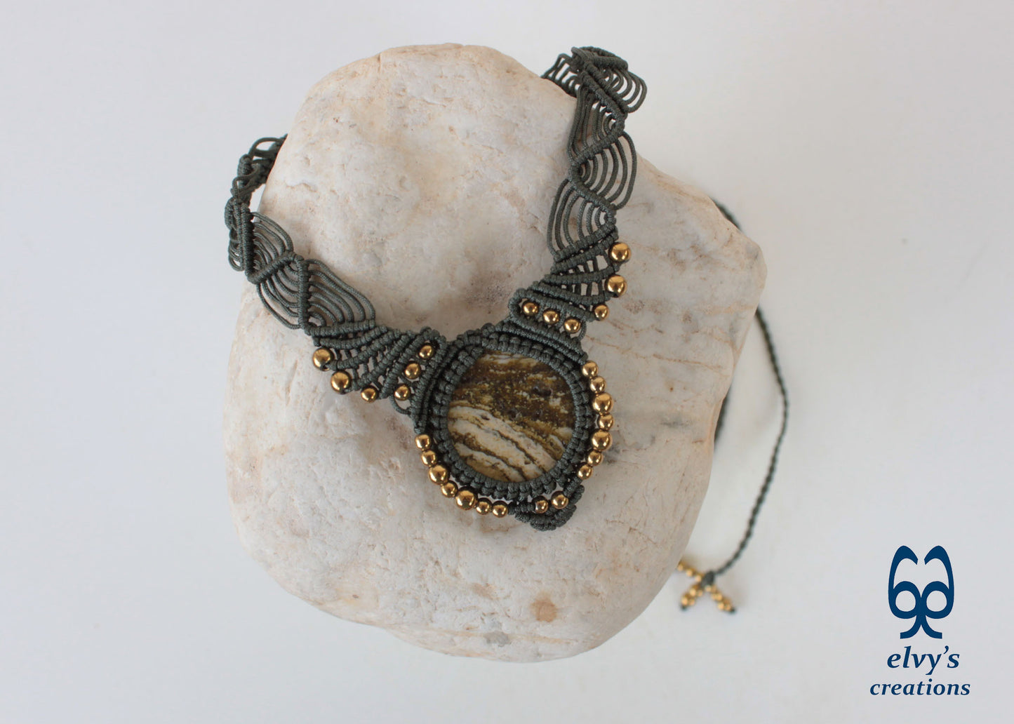 Green Macramé Necklace with Jasper and Hematite Gemstones
