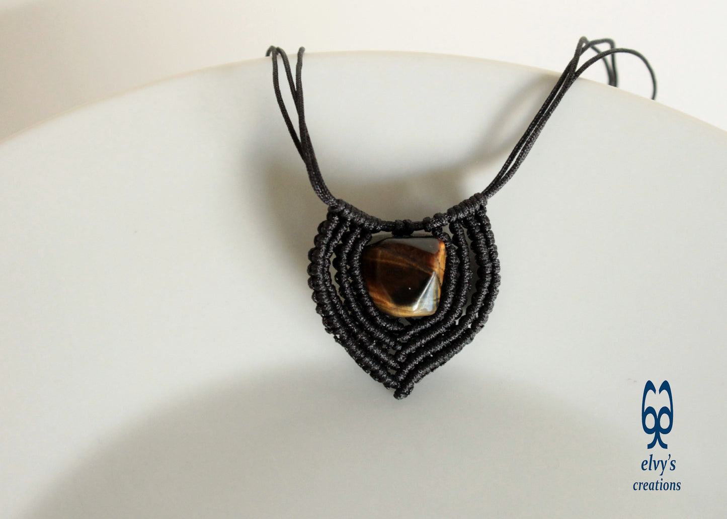 Brown Macramé Necklace with Tiger Eye Gemstone